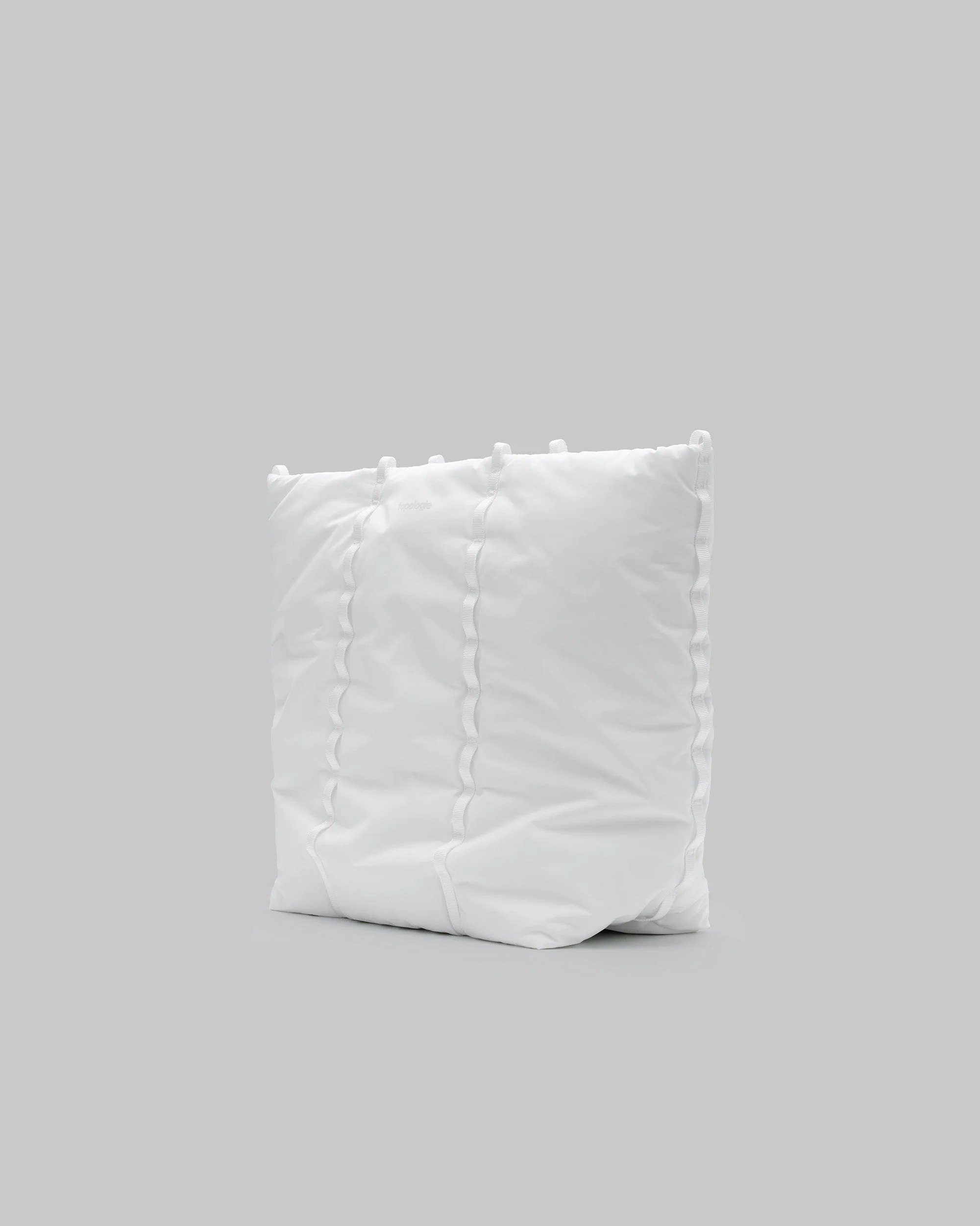 TOPOLOGIE CLOUD TOTE - Image 28